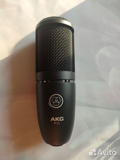 Студийный микрофон Akg p-120