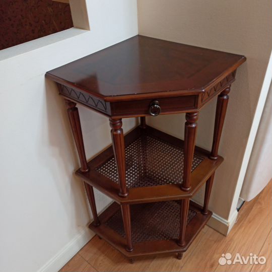 Шкаф, сервант