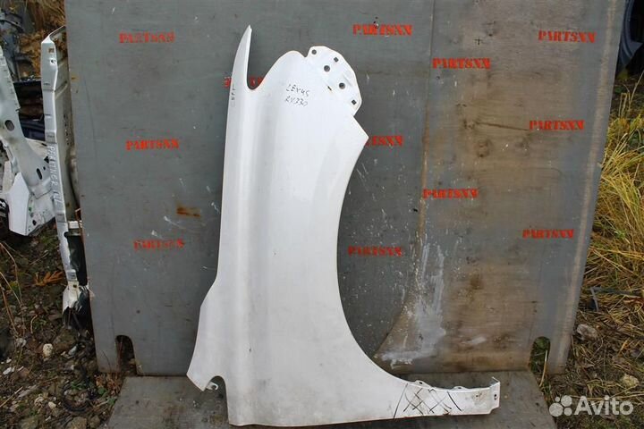 Крыло переднее правое Лексус RX