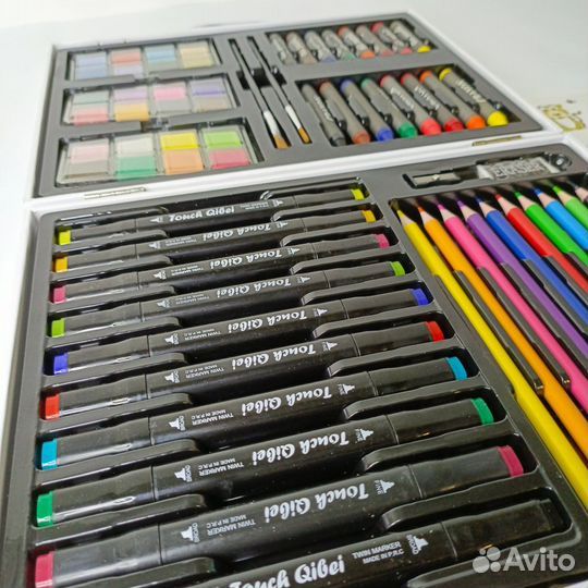 Кейс фломастеров и мелков