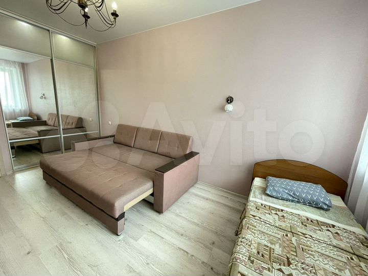 2-к. квартира, 65 м², 8/11 эт.