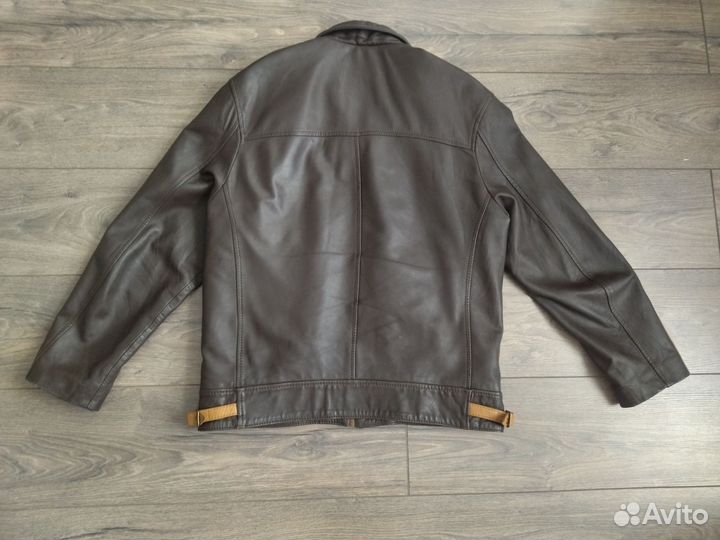 Кожаная куртка короткая р48-50 в отл. сост