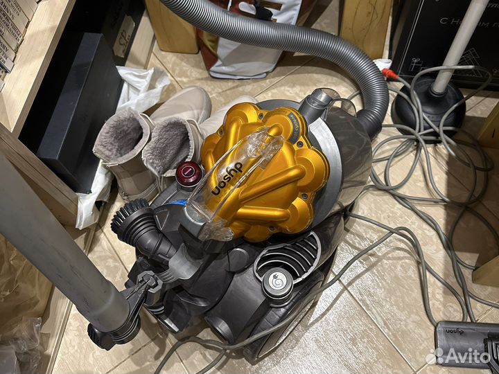Пылесос dyson DC-19 по запчастям