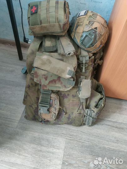 Бронежилет и шлем