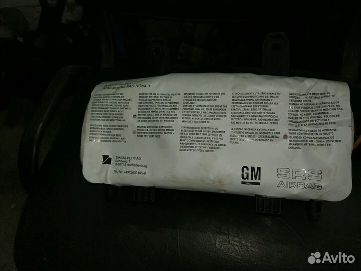 Подушка безопасности пассажира на Опель Мерива B