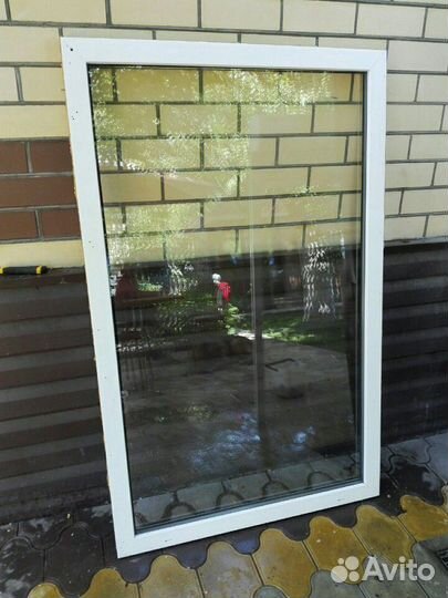 Окно Пластиковое (глухое) с электрическими жалюзям