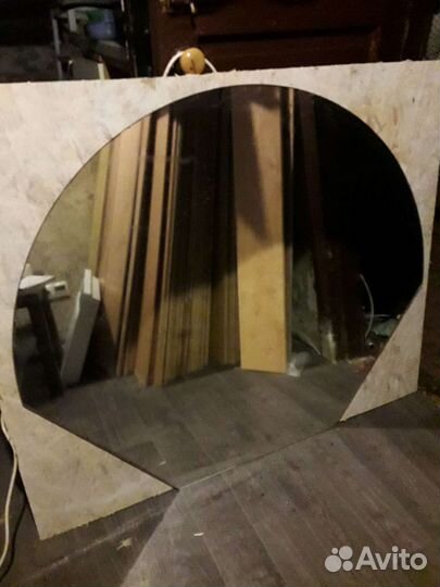 Зеркало на дереве универсальное