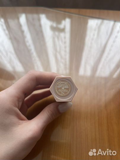 Контурирующий стик для лица