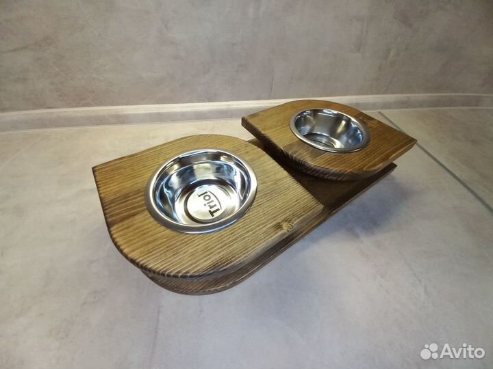 Миска для собаки на подставке