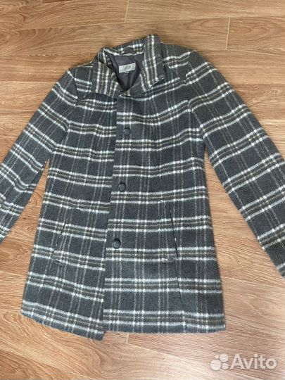 Легкое пальто