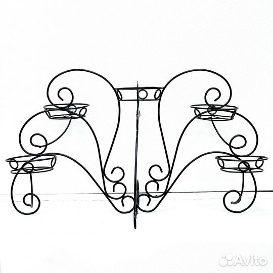 Кованая подставка для цветов 