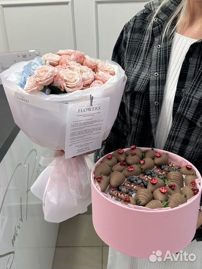 Клубника в шоколаде букеты