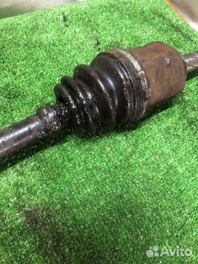 Привод правый Opel Astra H хетчбэк 1.8 Z18XE 2004