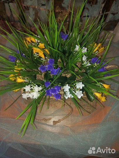 Композиции из искусственных цветов