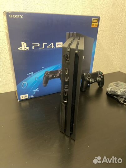 Sony PlayStation 4 Pro 1tb cuh-7208B