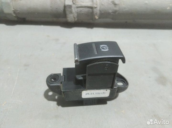 Кнопка стояночного тормоза Porsche Cayenne 958 4.8