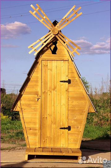 Дачный туалет деревянный