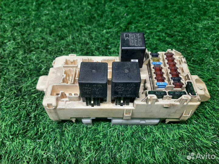 Блок предохранителей Mitsubishi Galant 8