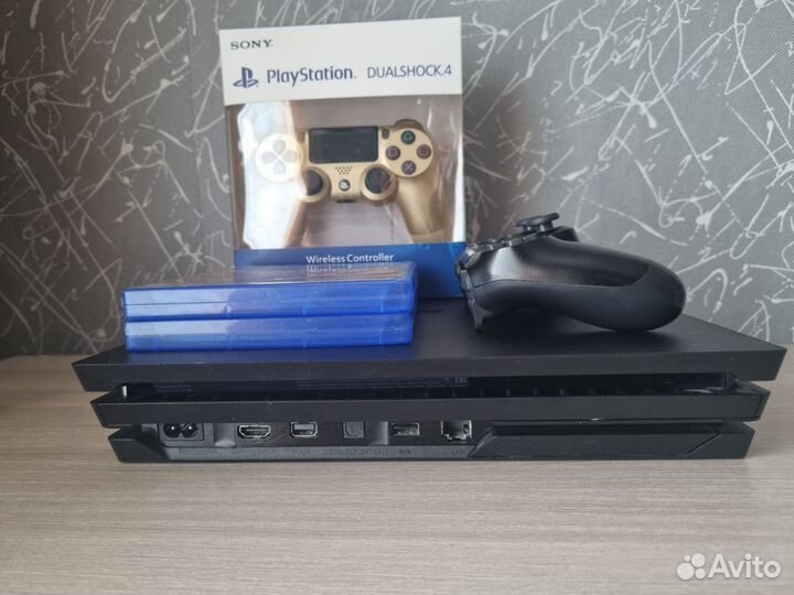 Sony PS4 Pro 1 Tb + Игры + 2 геймпада