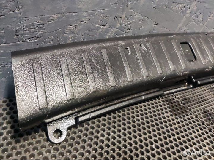 Накладка замка багажника Lexus Rx 350