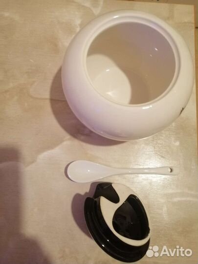 Сахарница с ложечкой