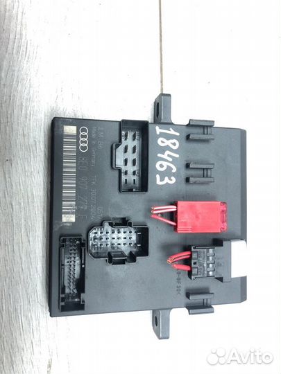 Блок управления бортовой сети Audi A4 универсал