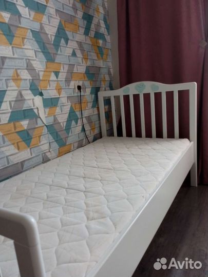 Детская кровать от 3 лет с матрасом бу