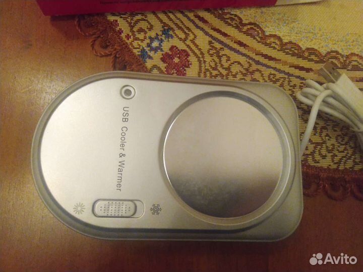 Подставка под кружку с подогревом или охлаждением