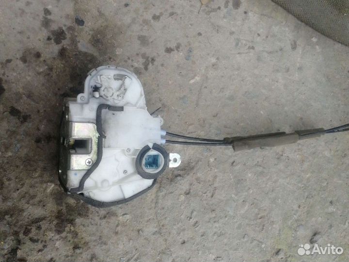 Замок задней правой двери хонда цивик 4д