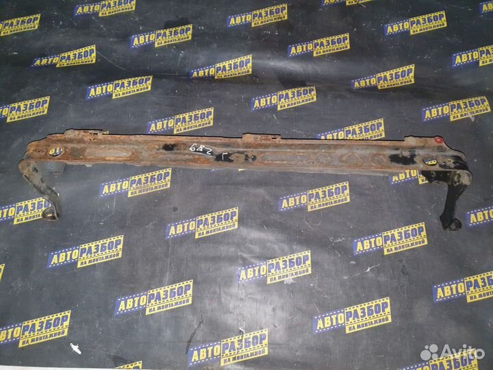 Балка подрадиаторная Форд Фокус 2