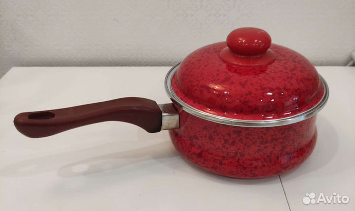 Набор эмалированной посуды