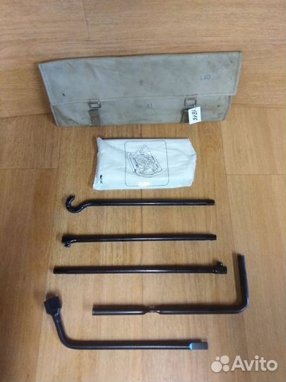 Ручка запаски/домкрата. Land Cruiser 80/100. #1816