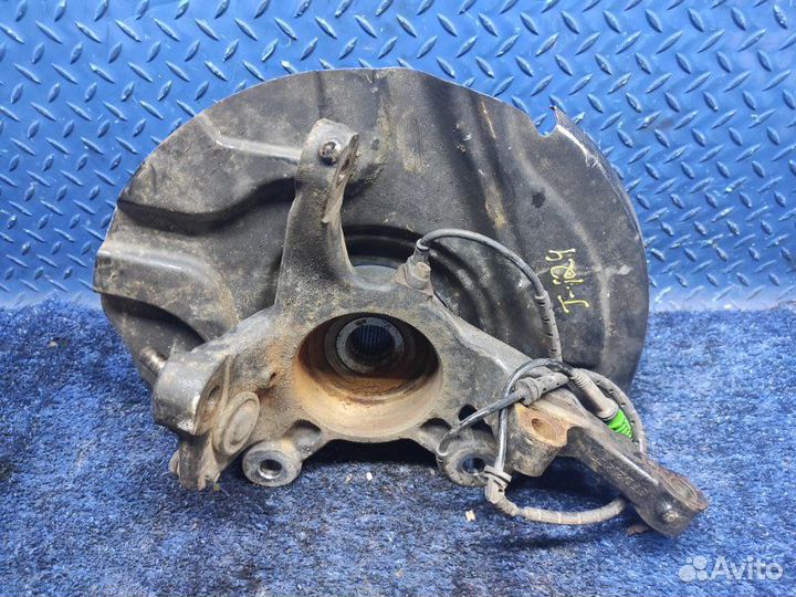 Кулак ступица передний правый Range Rover Vogue 3