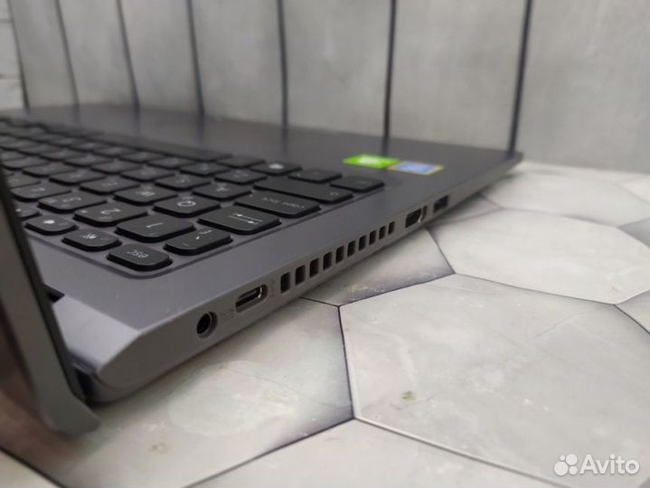 Ноутбук Asus A516JF-BQ37 на Intel Pentium CPU 6805