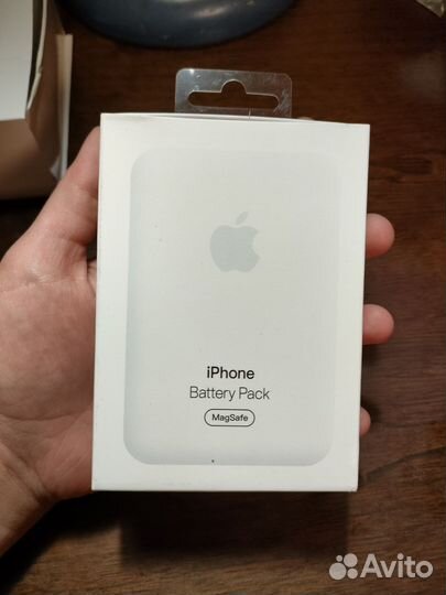 Павербанк apple