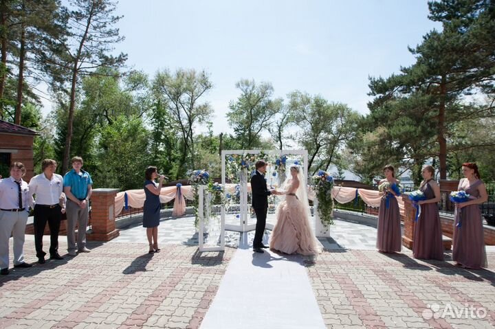 Ведущая праздников