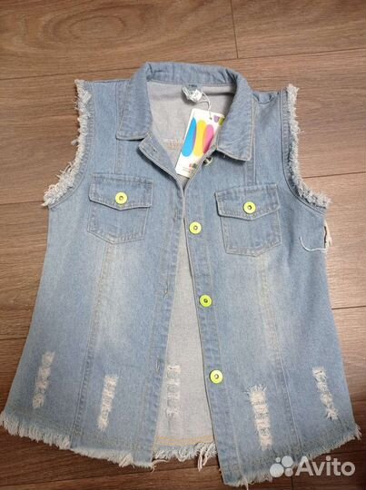 Жилет джинсовый новый для девочки 140