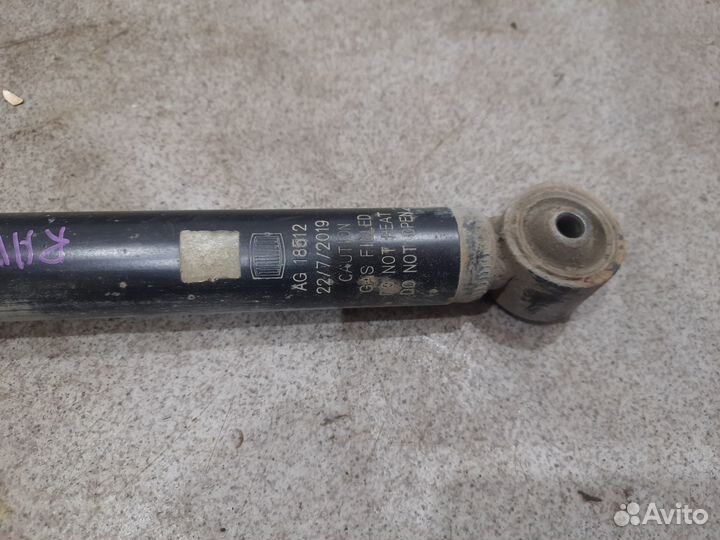 Задний амортизатор в сборе для Skoda Rapid 2014