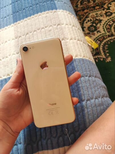 Телефон iPhone 8 64 gb