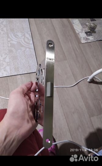 Петли дверные универсальные Защëлка для двери