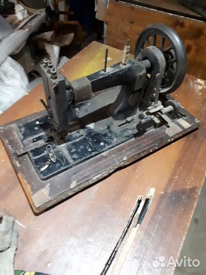 Швейная машина Singer