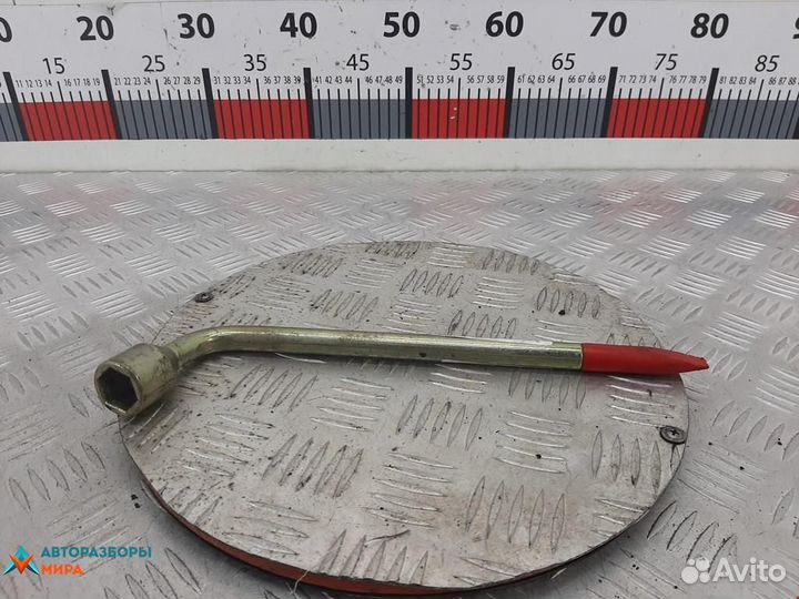 Ключ колесный (балонный) Volvo S60 2001 9133668