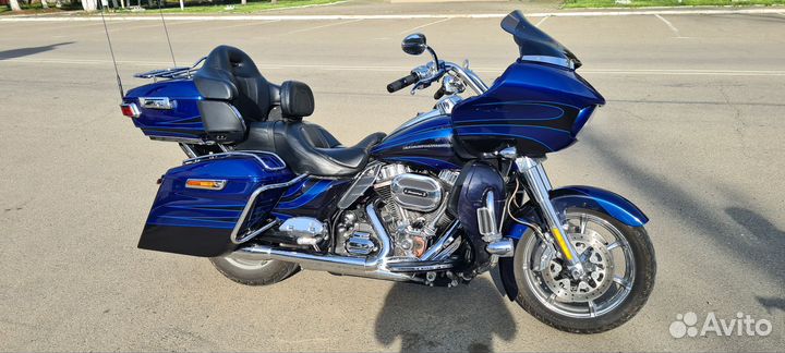 Harley davidson road glide CVO