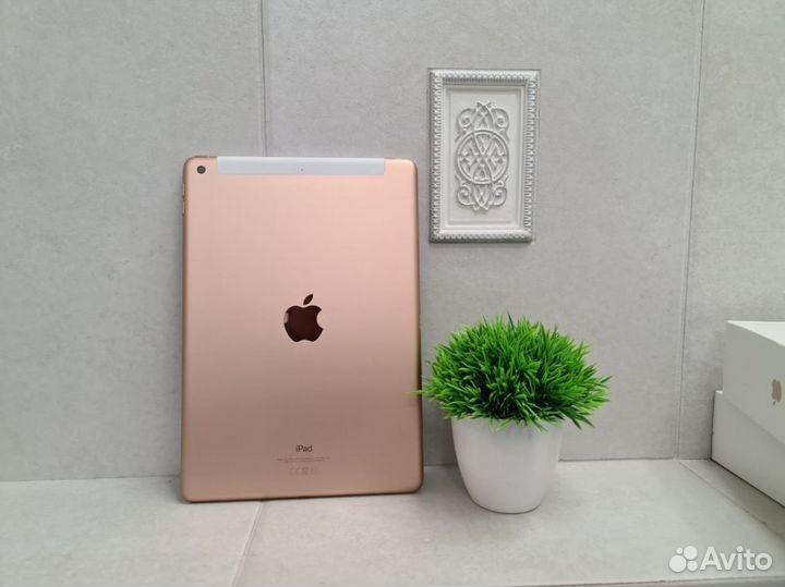 Планшет Apple iPad 10.2 (2019) сим 32GB Gold