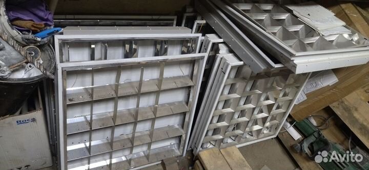 Светильники потолочные Армстронг и лампы к ним