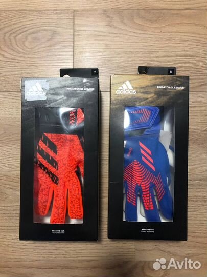 Перчатки вратарские Adidas Predator размеры 7 и 8