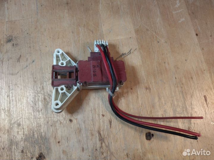 Замок для стиральной машины