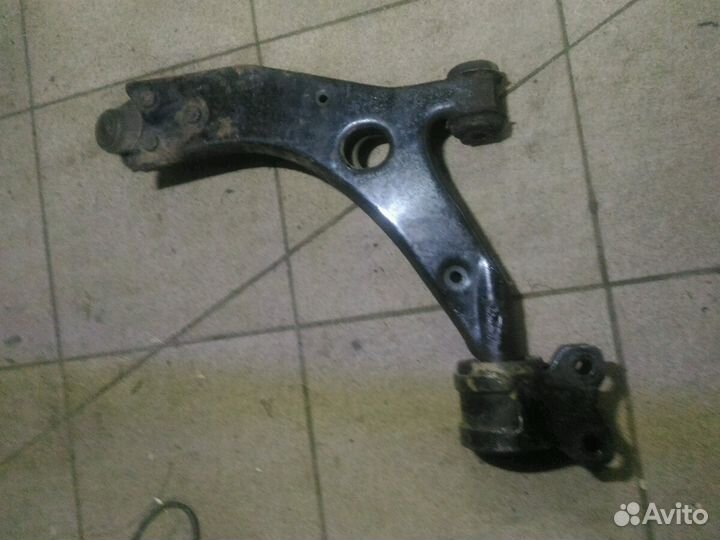Рычаг передний правый Форд Фокус 2