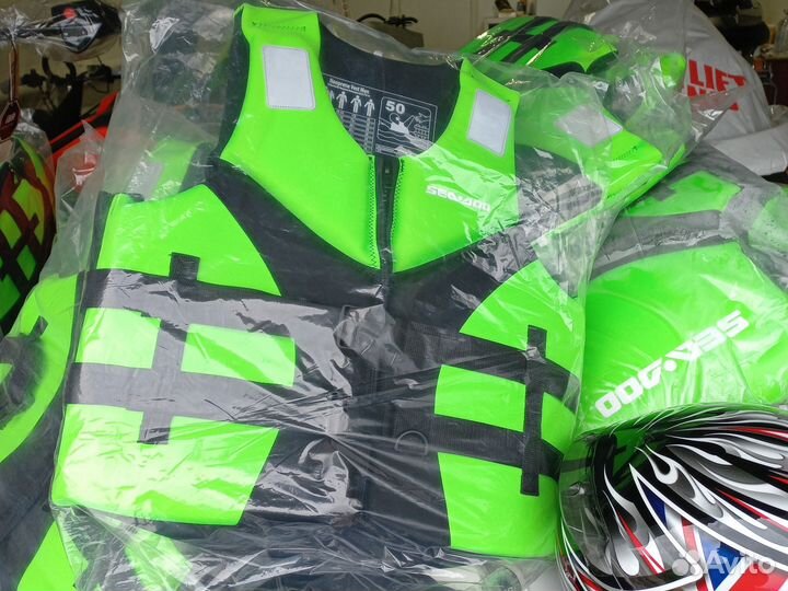 Спасательный жилет неопреновый