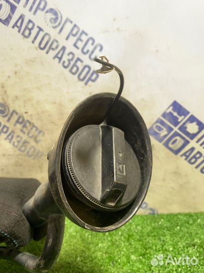 Горловина топливного бака Nissan Note хэтчбек 1.6